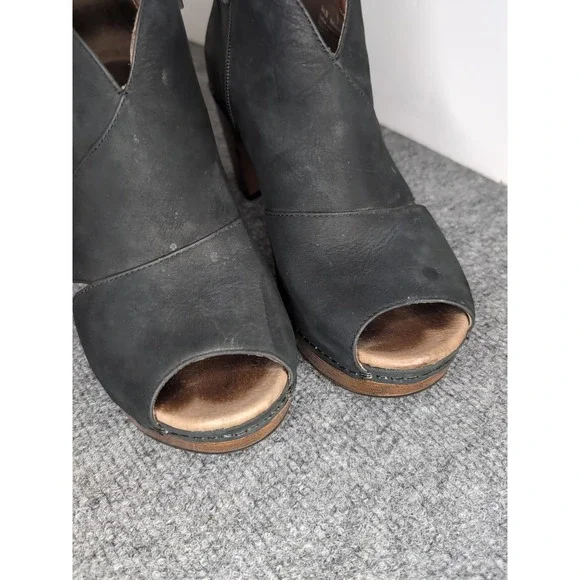 Dansko Delphina Bootie Sz 9 US / 39 Peep-Toe Platform Leather Black Suede Heels - Picture 3 of 9
